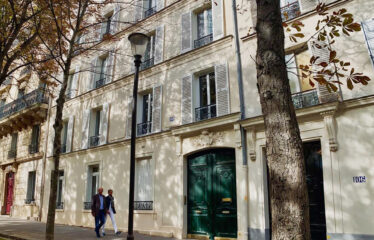 LUXURY STUDIO IN PARIS
